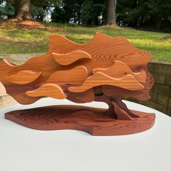 360' Handmade Signed by the artist " Windy" Wood Tree Sculpture - Picture 4 of 8